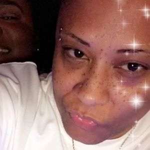 Meet your Posher, Yolanda